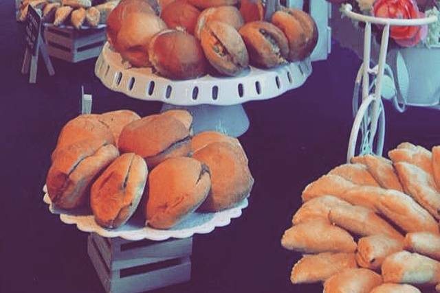 Mesa de bocadillos