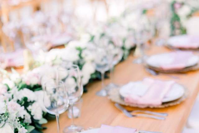 White Chic Wedding & Events