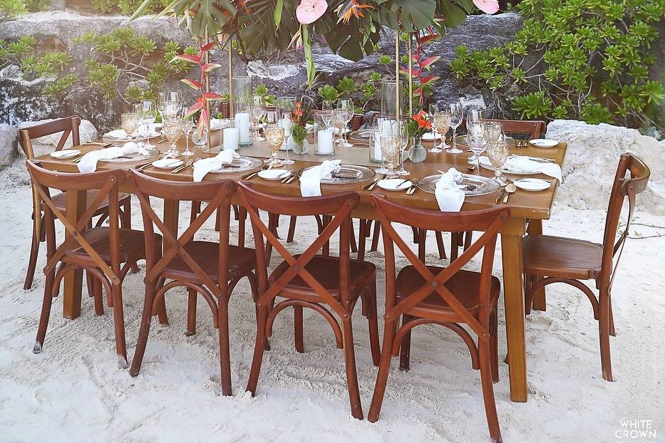 Tropical centerpiece