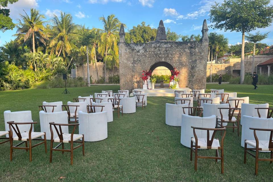 JARDÍN DEL CONFESIONARIO