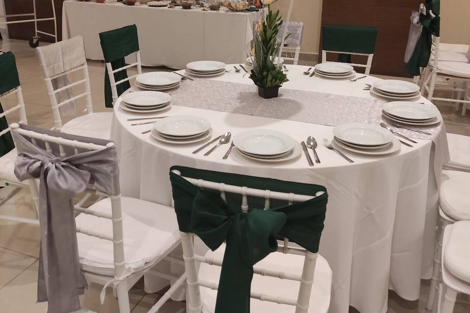 Elegante toque verde/plata