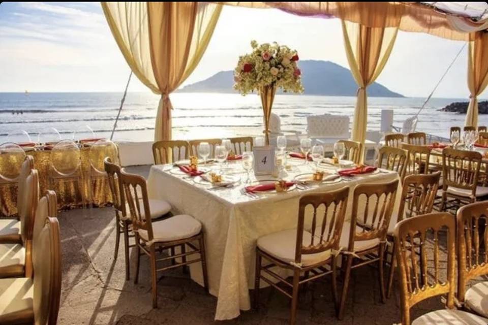 Karol’s Floreria Boutique