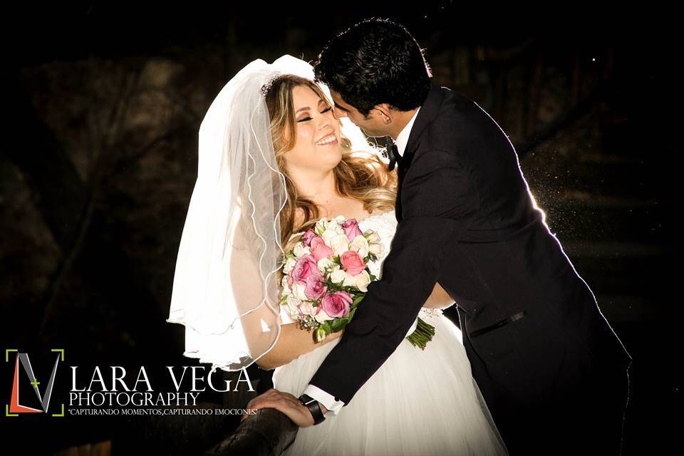 Lara Vega Photography