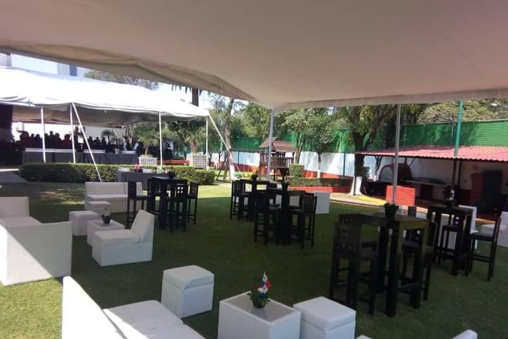 Jardín 2 - Salas Lounge