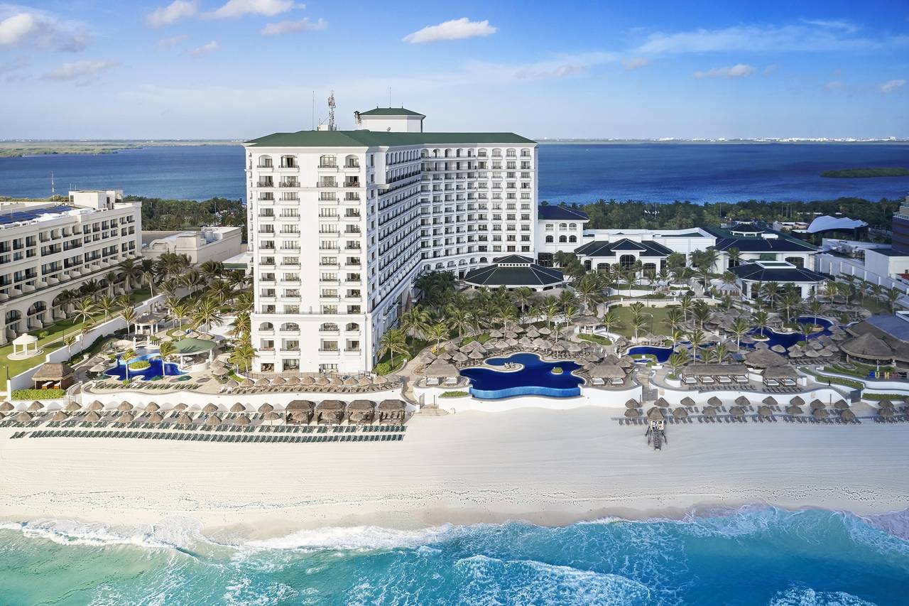 crown palace resort cancun