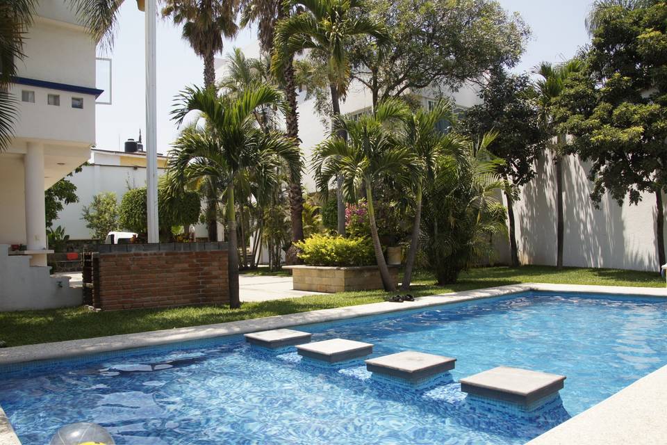 Oasis Bugambilia