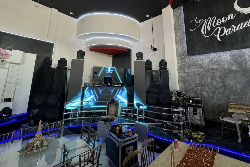 Cabina de DJ en azul