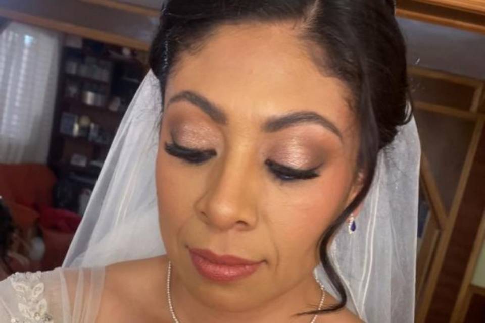 Makeup Nupcial con pop de colo