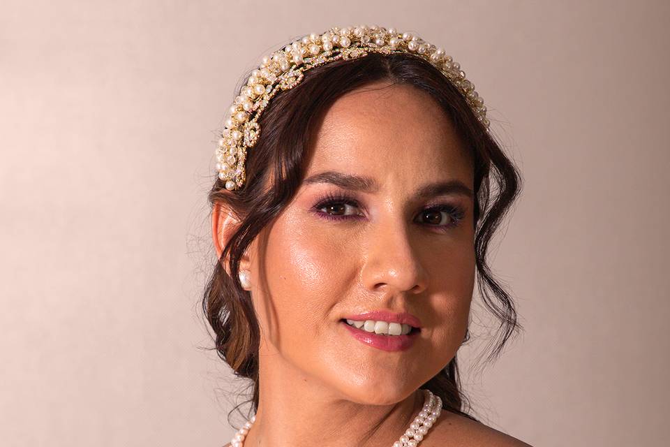 Ivonne Leal