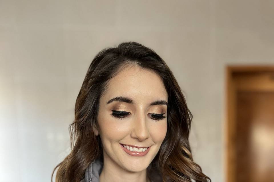 Maquillaje y ondas