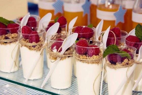 Copas de yogurt con granola