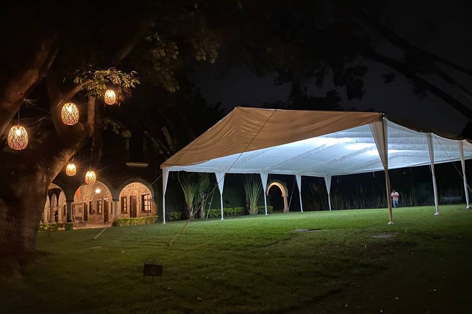 Carpa 15x25 a 4M de alto