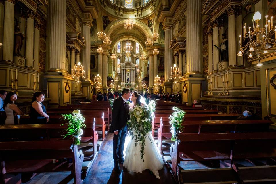 Saliendo de iglesia