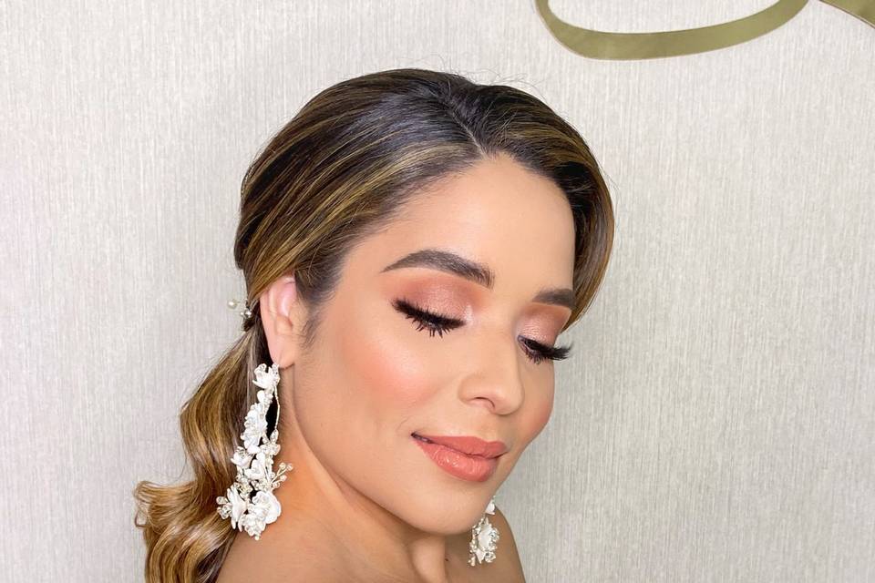 Arely Leal Hair & Makeup