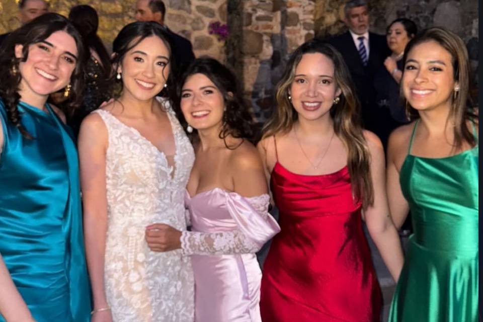 Vestido de novia y damas de ho