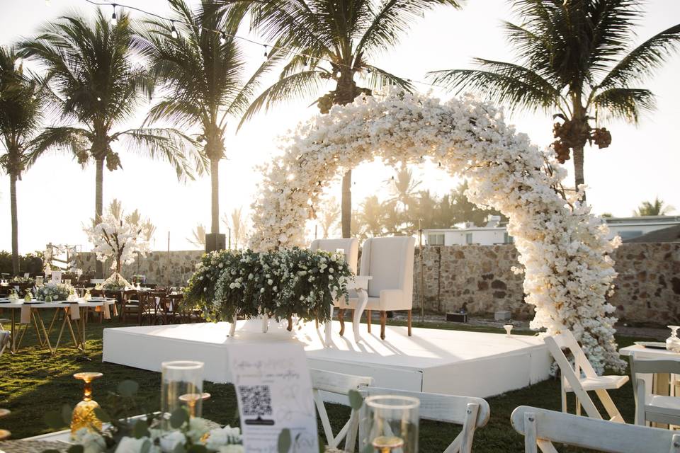 Mesa nupcial Y & M