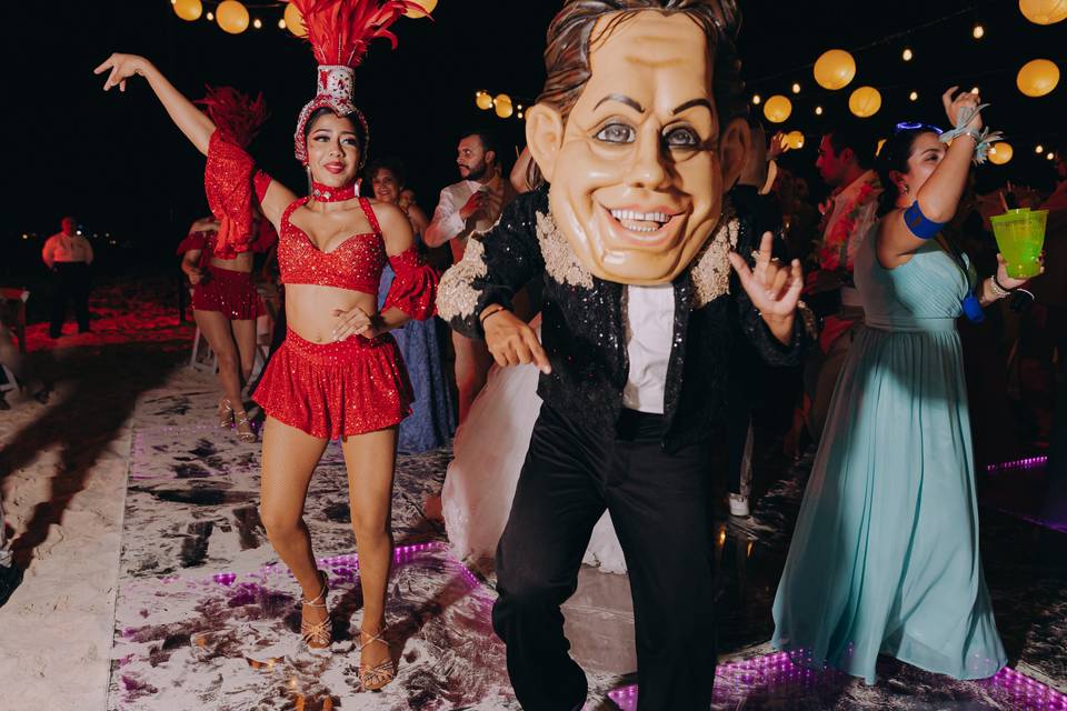 Erika & Edwin - Hora loca