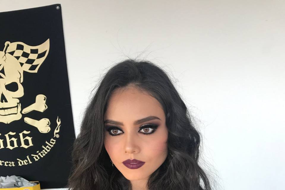 Makeup: Mia Alonso