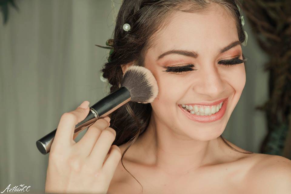 Yerenia Rosales Airbrush & Make Up