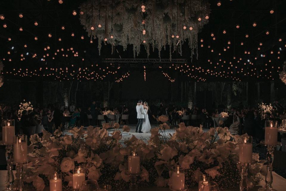 Primer baile en el salón