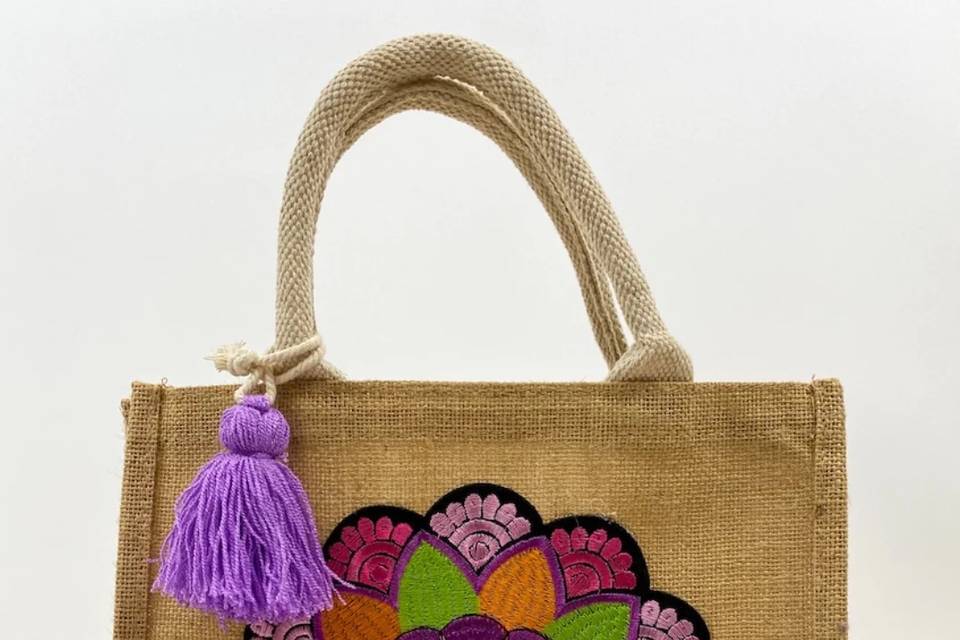 Hermoso mandala tejido a mano