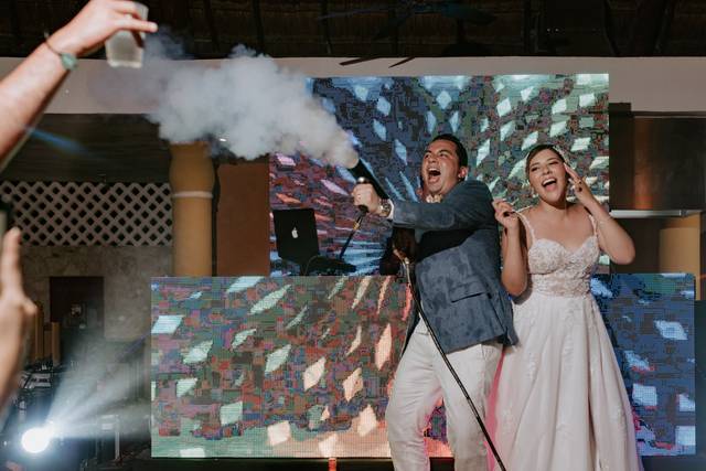 Djs for Weddings