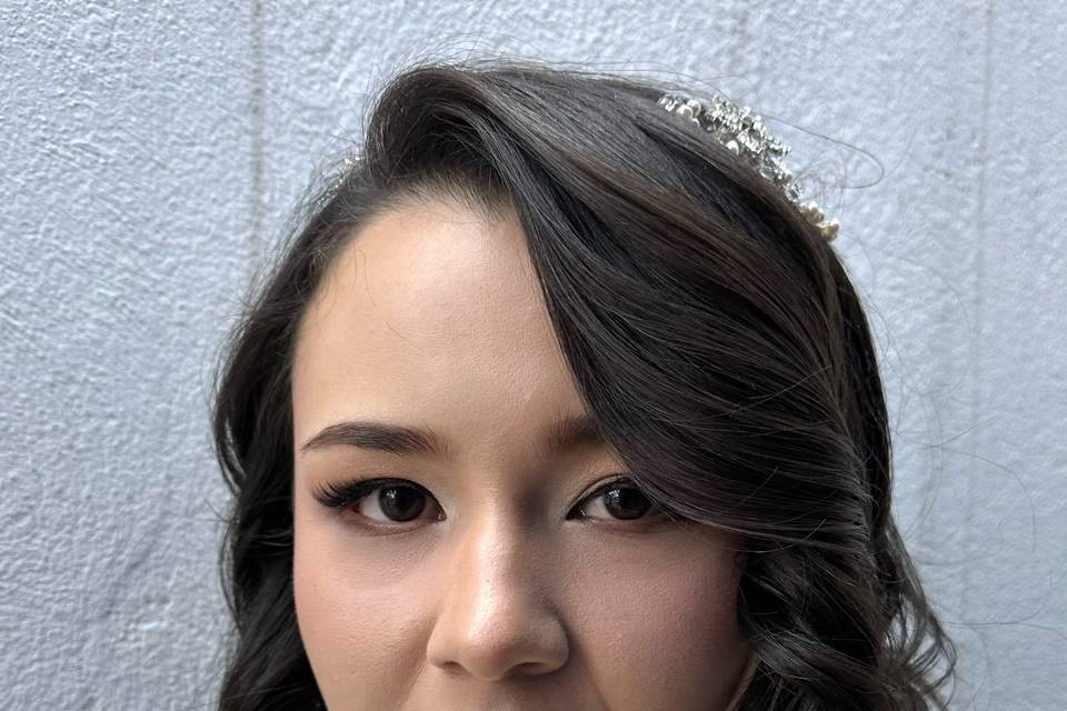 PEINADO Y MAQUILLAJE