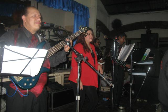 Grupo musical Embrujo