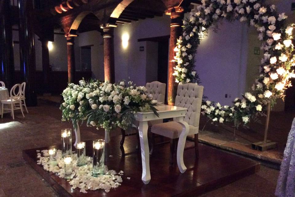 Tarima mesa novios