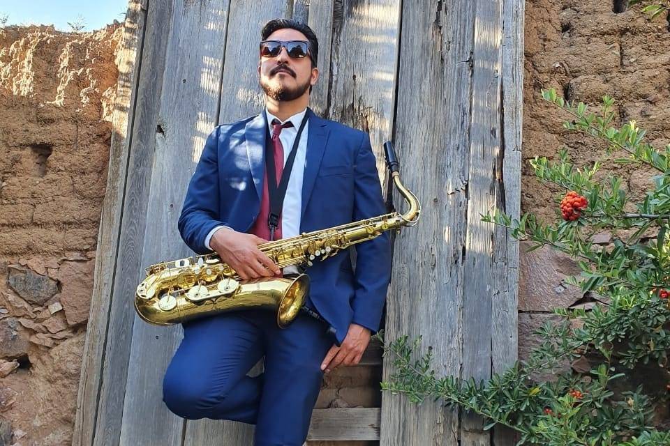 Oscar Vanegas Saxofonista