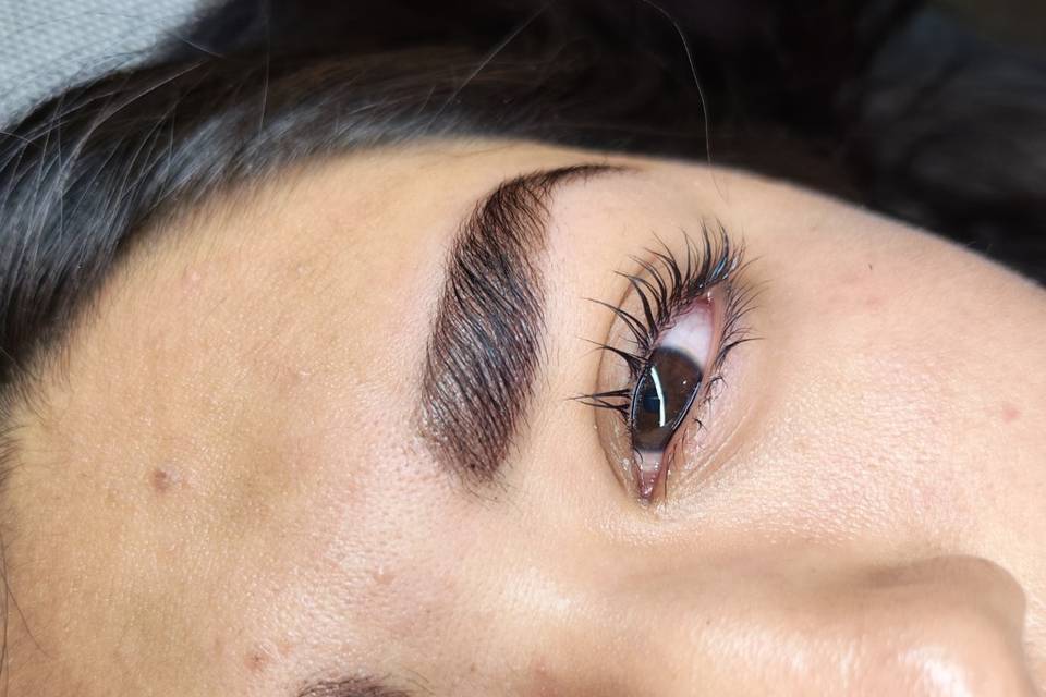 Cejas y pestañas