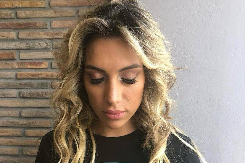 Salón de maquillaje y peinado