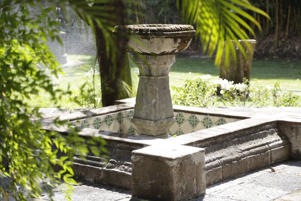 Fuente jardín secreto