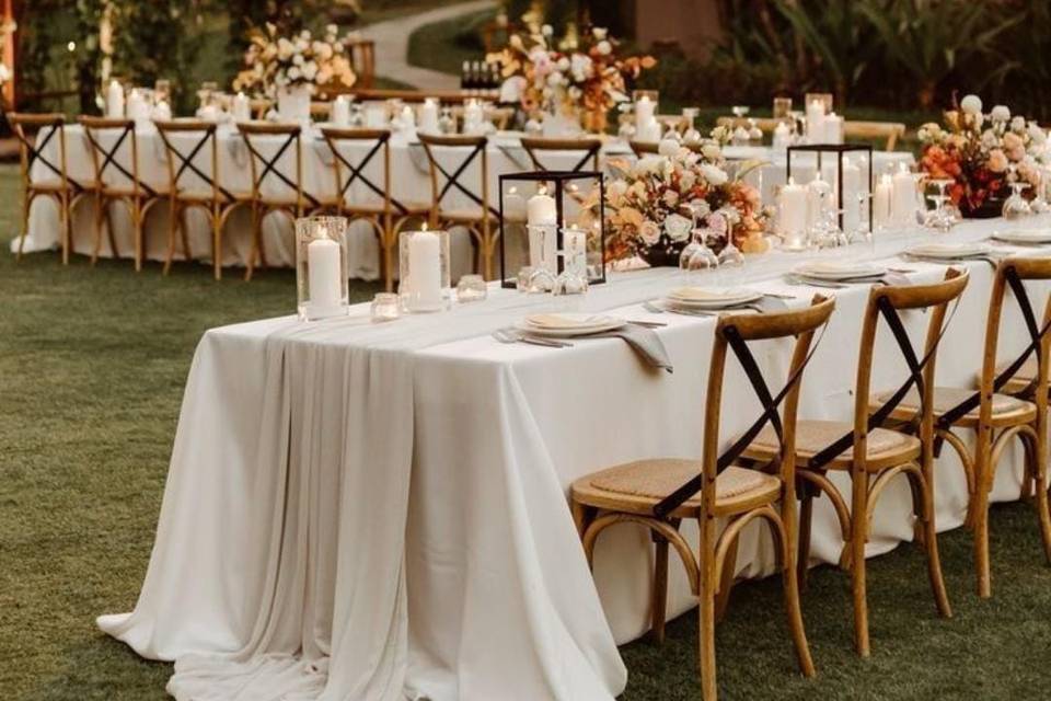 Montaje de mesas para Boda