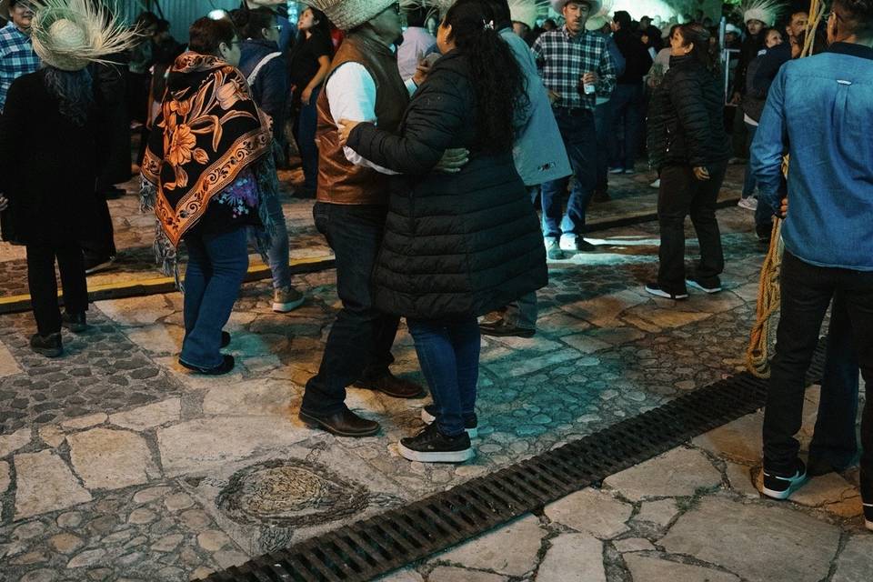 Música para bailar pegaditos