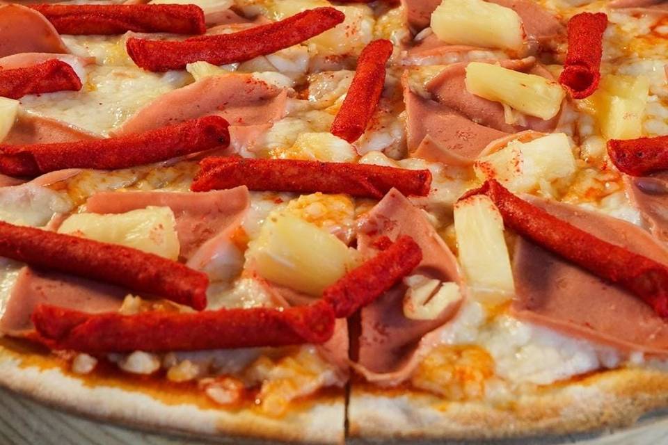 Pizza de takis