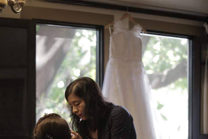 Maquillaje y peinado novias