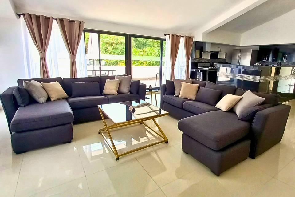 Sala doble en Allegra Suites