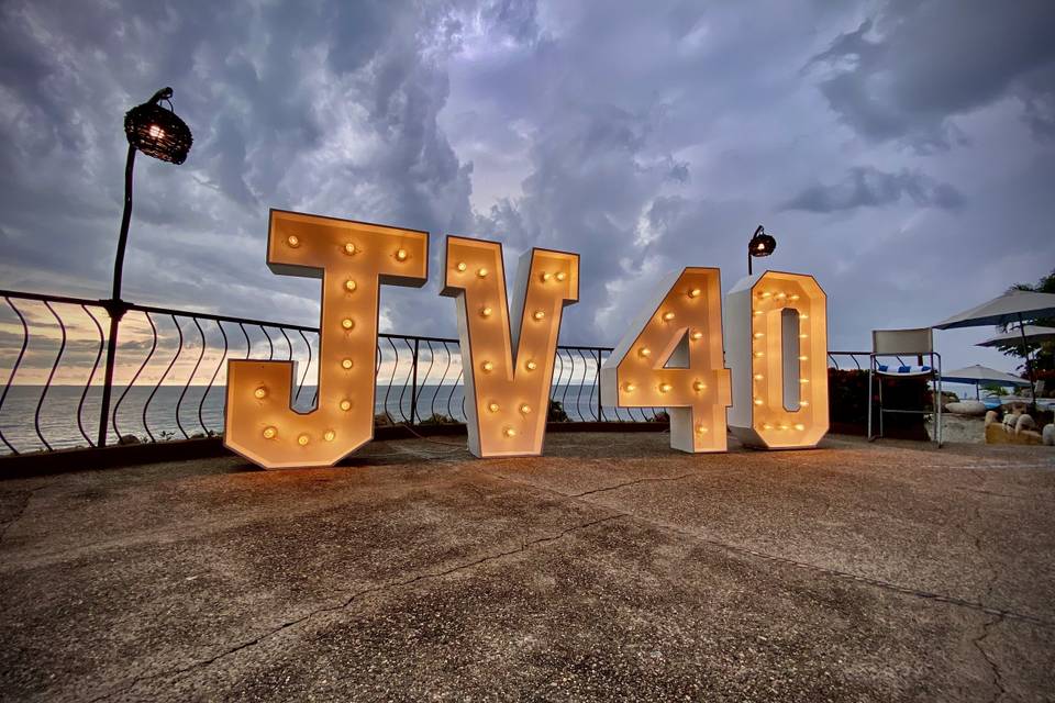 Letras Gigantes Vallarta