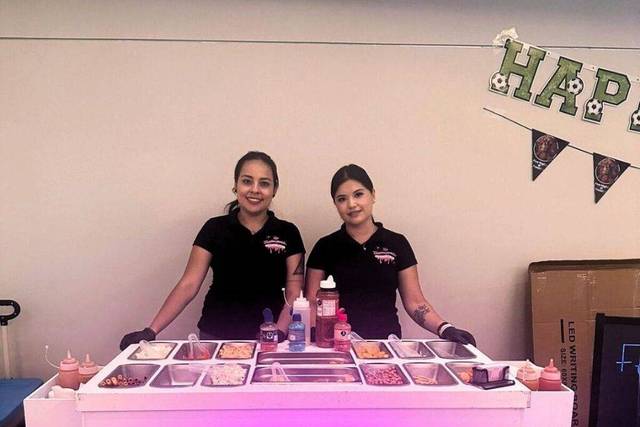 Mesa de dulces y toppings