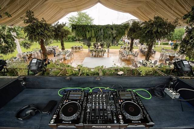 Dj Booth