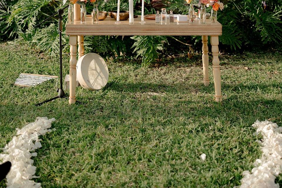 Altar listo para ceremonia