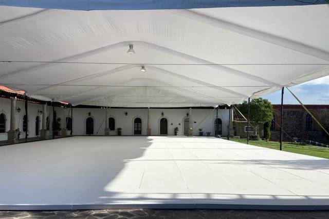 Entarimado y carpa