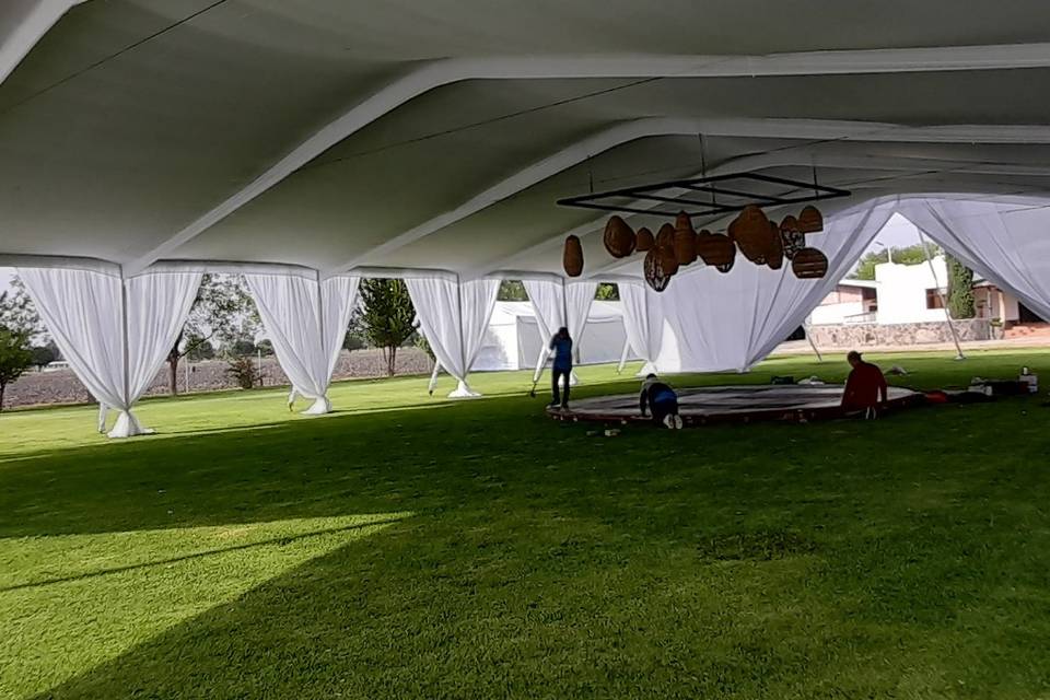 Carpa 20 x 30 interior