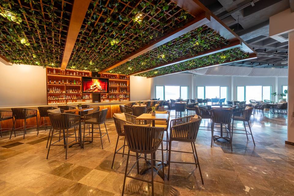 VISTA BAR LOBBY