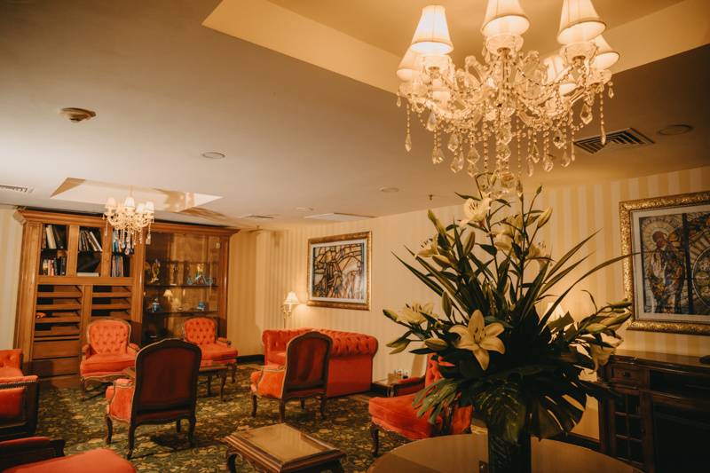 Sala y flores