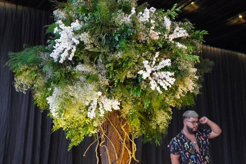 Árbol floral de mas de 2 mts