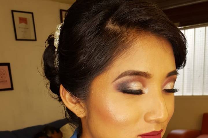 Izamar Makeup