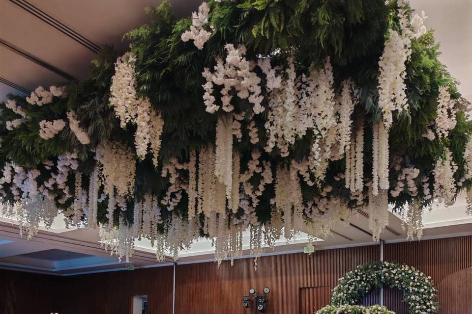 Pantone Cloud Dancer