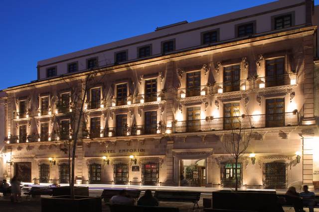 Fachada del hotel
